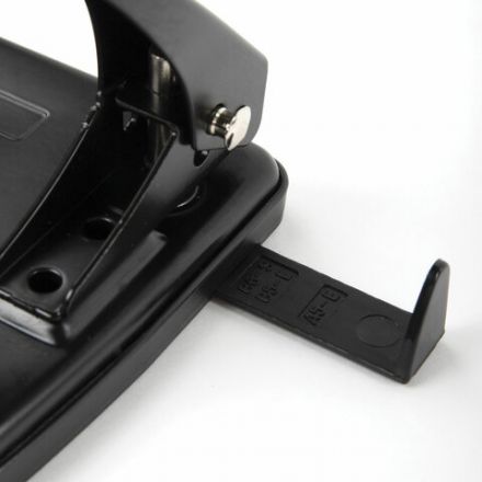 Дырокол металлический BRAUBERG "Classic", до 25 л., черный, 229697