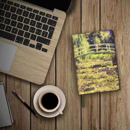 Ежедневник недатированный B6 (127х186 мм), BRAUBERG VISTA, под кожу, гибкий, срез фольга, 136 л., "Claude Monet", 112103