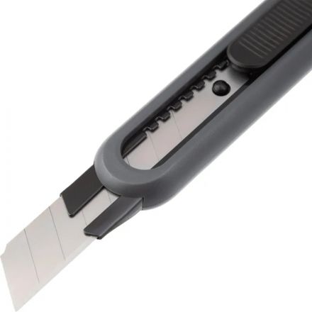 Нож универсальный Attache 18 мм пластиковый мет направл. чёрн. авто