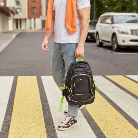 Рюкзак BRAUBERG HIGH SCHOOL универсальный, 3 отделения, "Акцент", черный/салатовый, 46х31х18 см, 270761